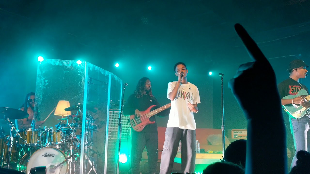 The Internet - Curse (live) 10/28/2018