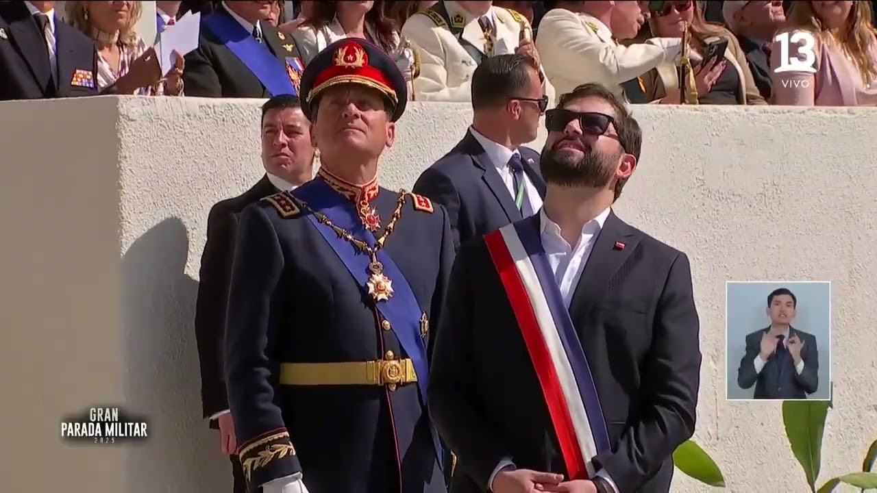 Así fue la presentación de la Escuela de Paracaidistas del Ejército en la Parada Militar 2025