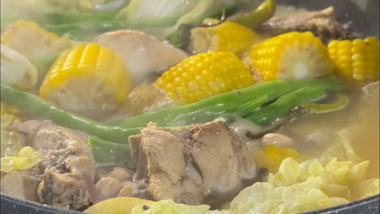 Tara humigop ng mainit na sabaw l nilagang manok idol ☺️