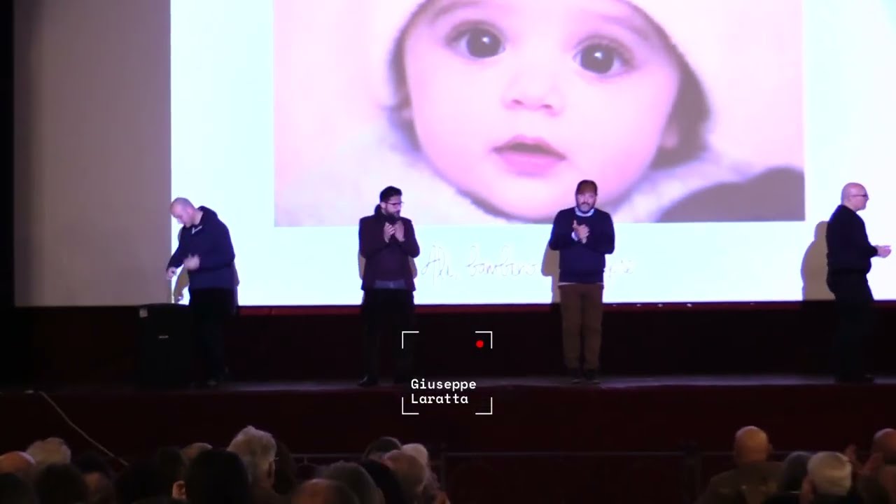 Lacrime e standing ovation per la prima a Crotone di 