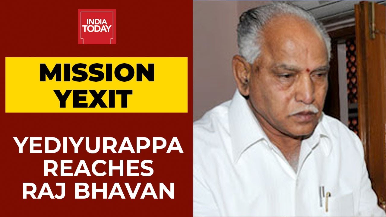 BS Yediyurappa Reaches Raj Bhavan To Tender His Resignation | Breaking News