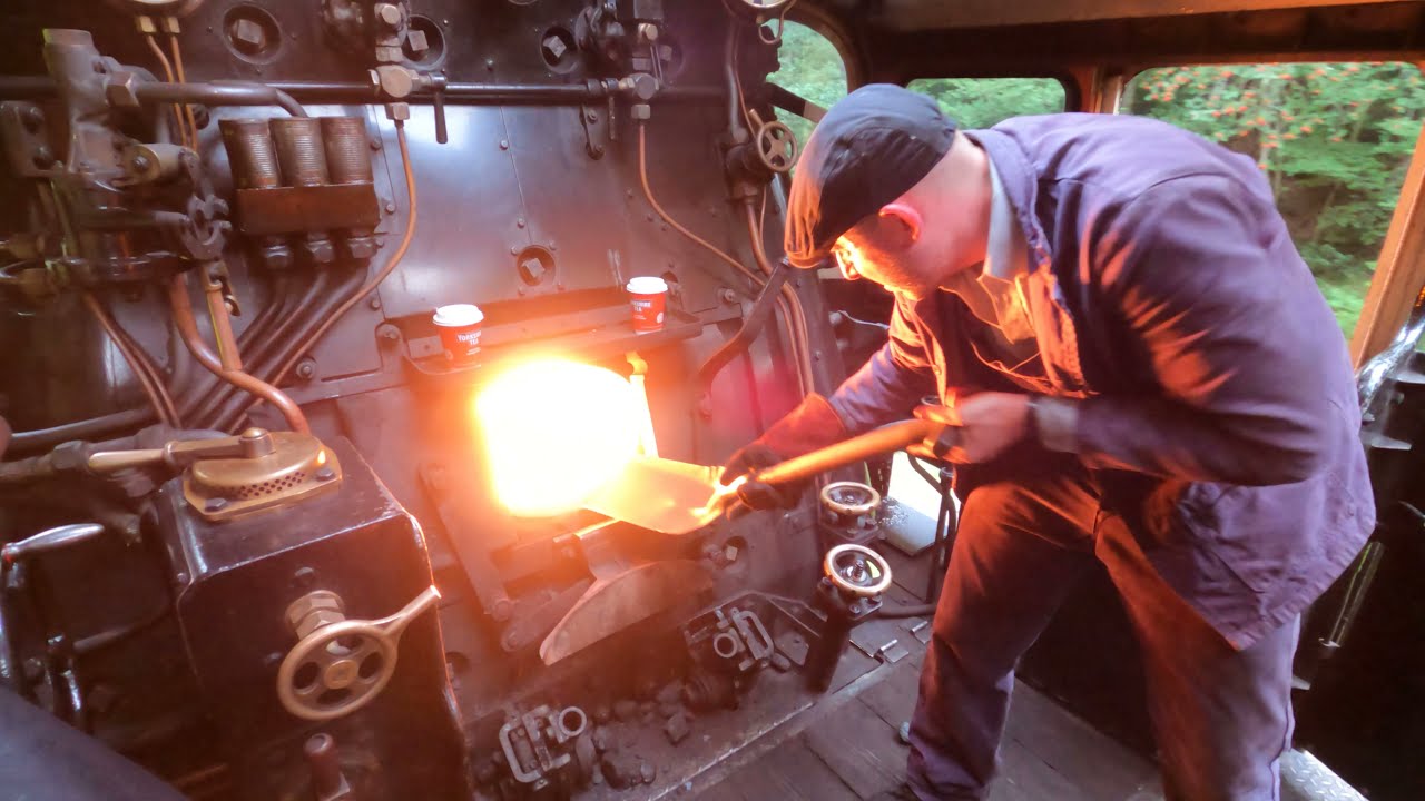 NYMR - Volunteer cleaner training on 9F 92134 to become a fireman