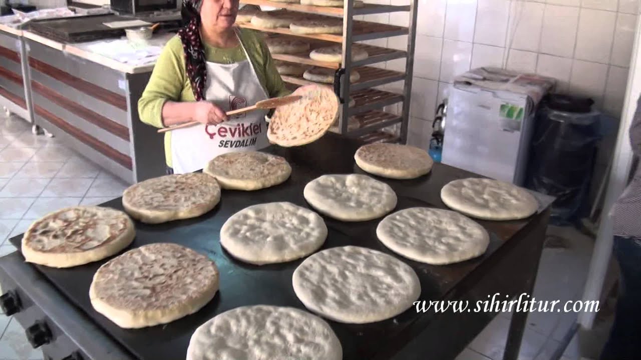 Kızılcahamam Yöresel Tatlardan Bazlama