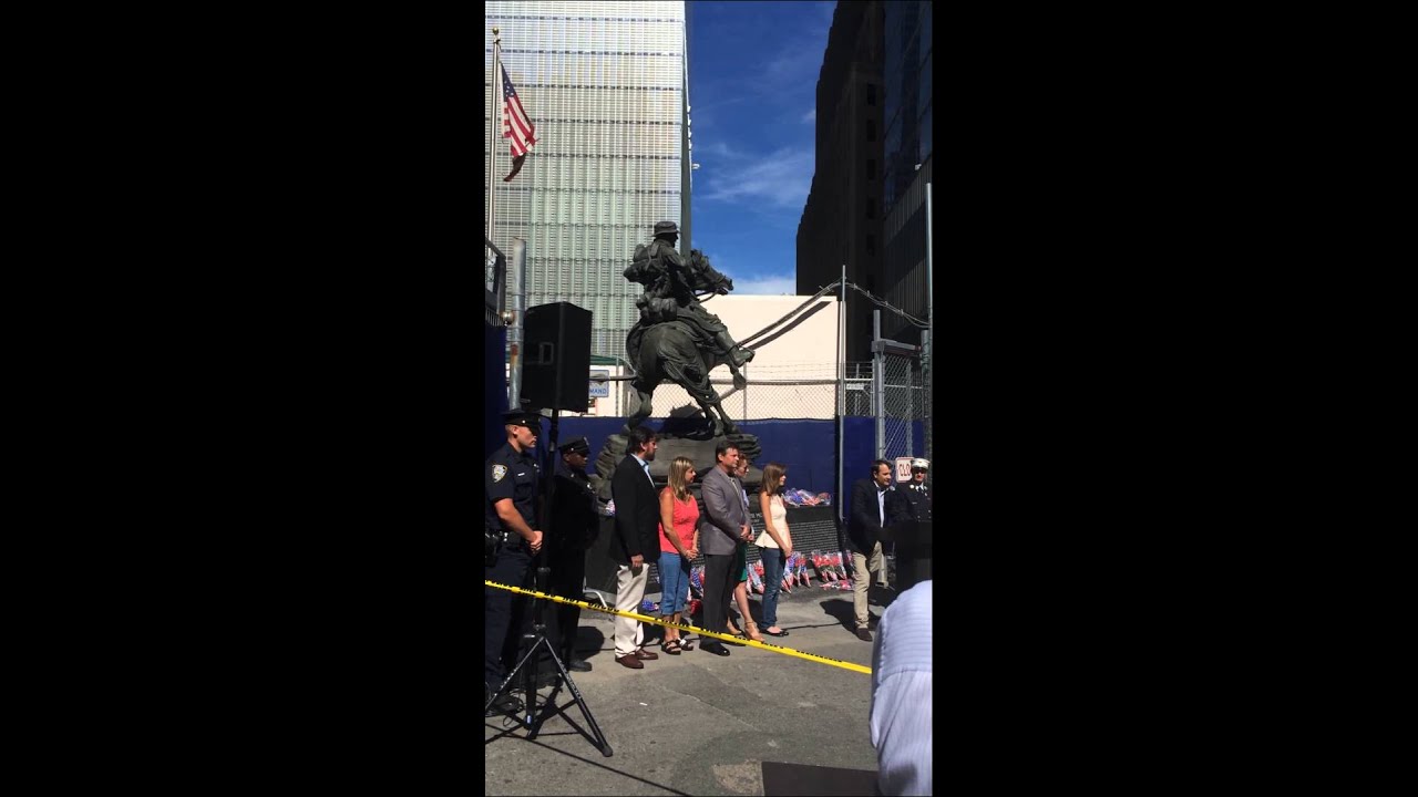 Green Berets &lsquo;Horse soldier&rsquo; statue near World Trade Center One 美军绿色蓓蕾帽部队雕像