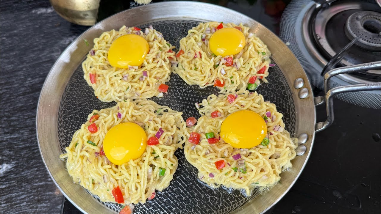 अंडा और मैगी बनाने का बिल्कुल नया और अनोखा तरीका | Egg maggie 