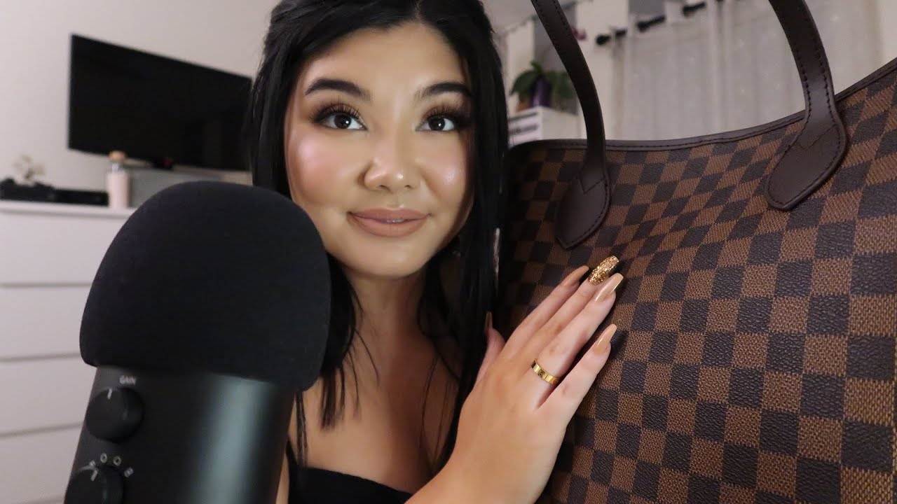 ASMR updated what’s in my purse