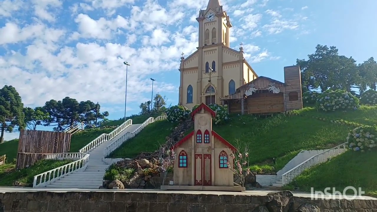 Em Arvorezinha