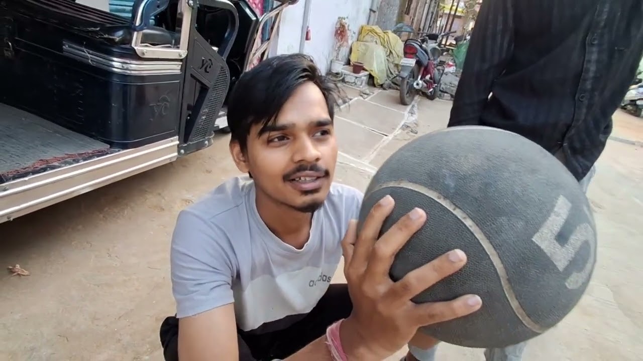 Patang hi patang udani hai