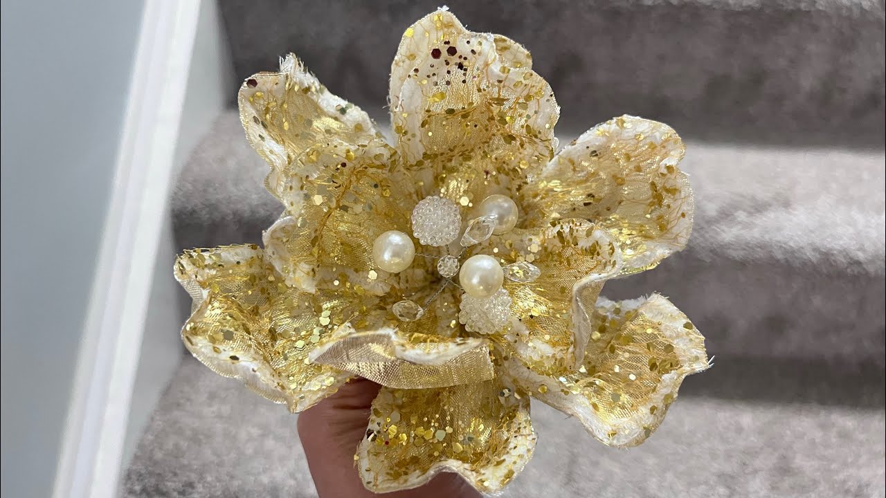 Flor Dorada para Navidad