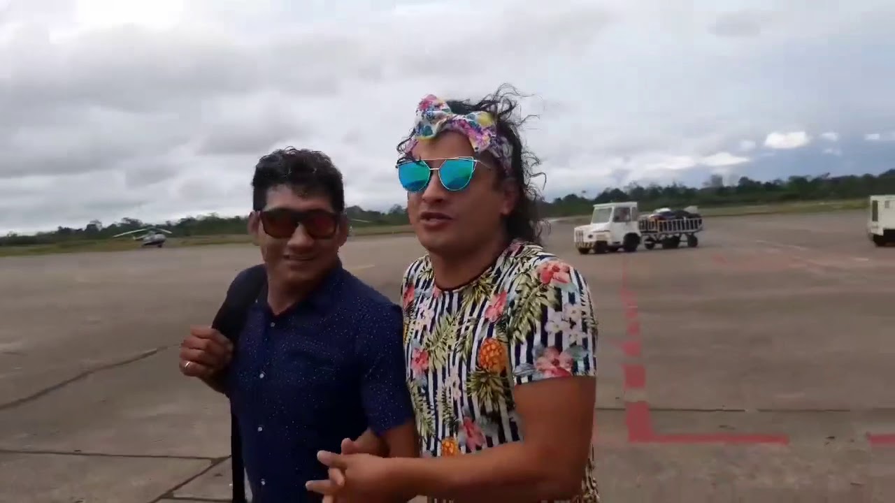 LA SHIRLEY VIAJA POR PRIMERA VEZ EN AVI&Oacute;N