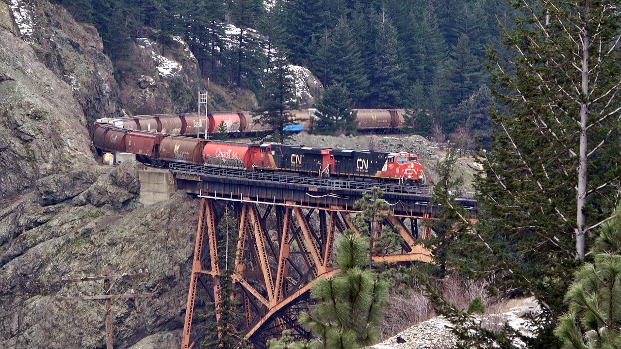 Canadian Grain Trains Meet at Cisco Bridges, Over and Under Pair of Railroad Bridges, and More!