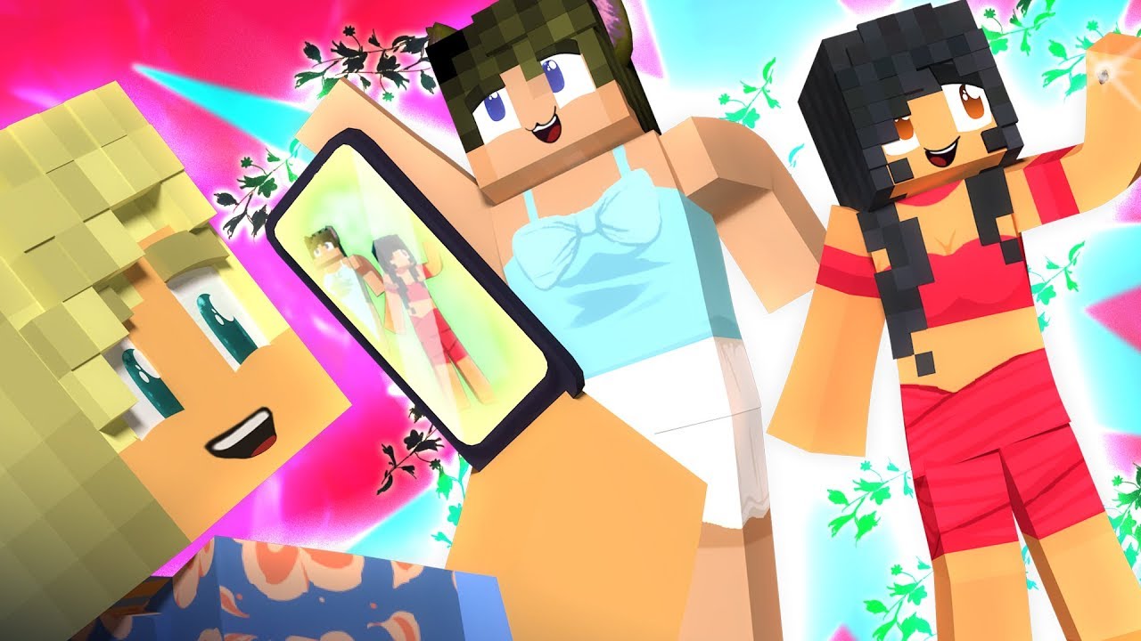 Garroth Spies On The Girls | MINECRAFT HIDE AND SEEK