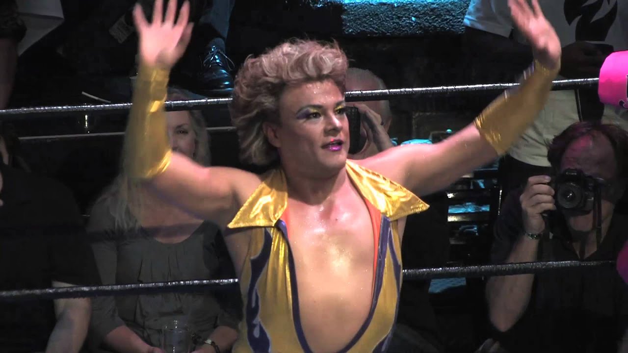 Lucha VaVOOM Fighter: Cassandro!