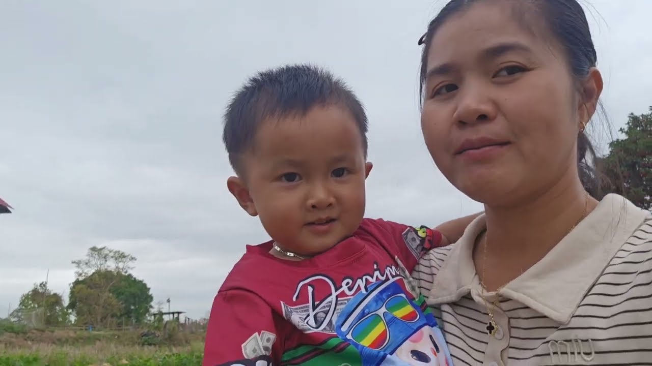 แม่ย่ากับหลานขุดมัน ยามแลงได้เยอะมาก
