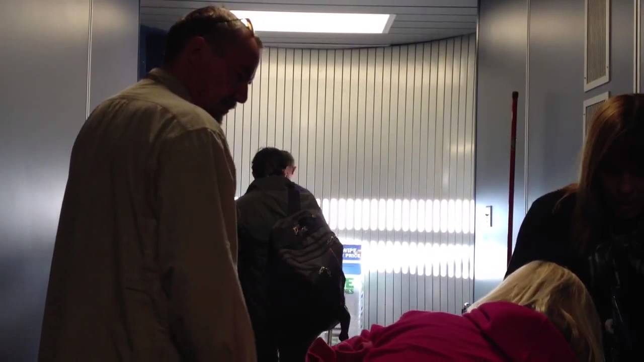 Boarding Frontier Airlines Airbus A319 in Las Vegas