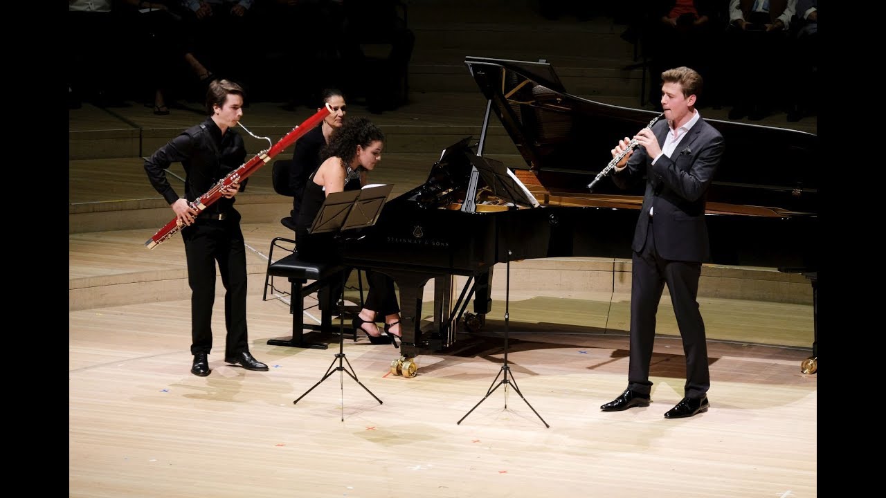 Andrey Godik, Theo Plath, Kiveli Dörken - Francis Poulenc Trio (1) - Elbphilharmonie