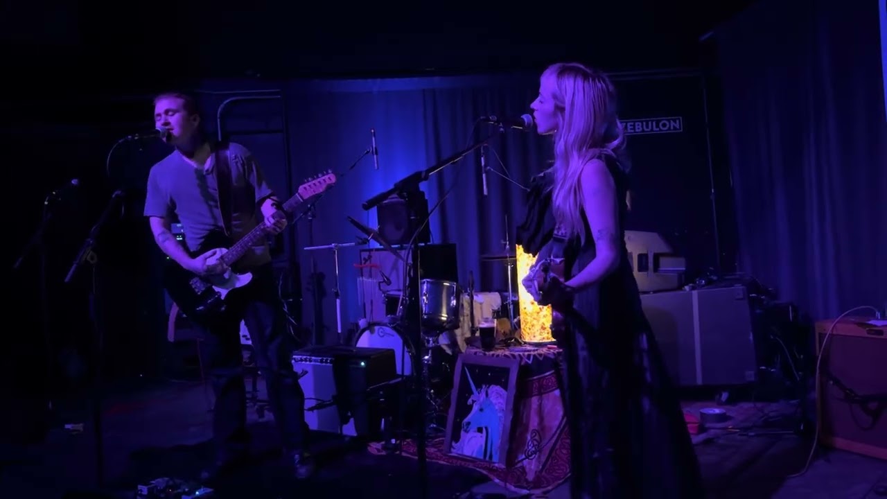 FAULTLINE - LIVE (GIRLPOOL REUNITES)