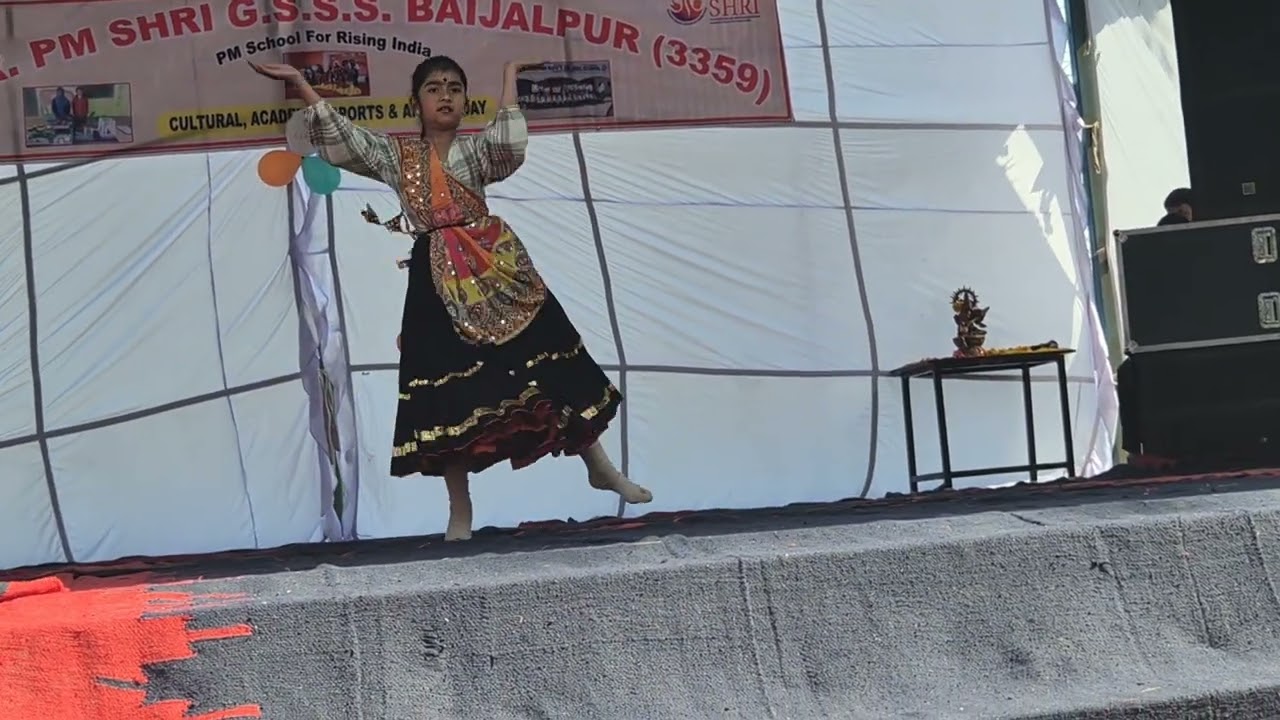ढोल बाजे डांस 