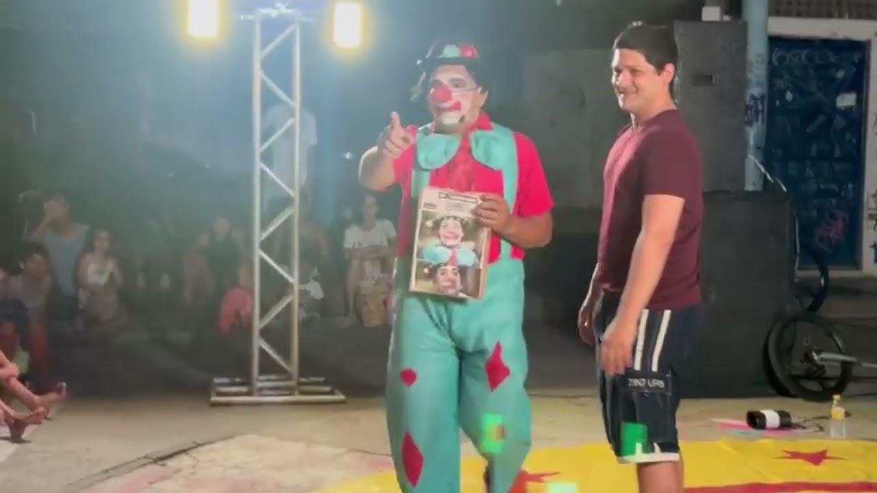 apresentação CAFUNÉ CIRCO PRETO