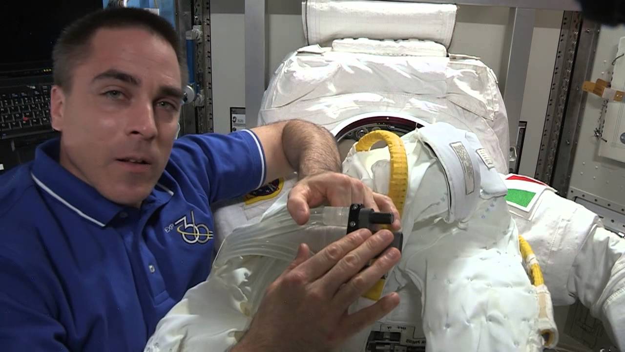 Astronaut Chris Cassidy Shows Off Faulty Spacesuit (Part 2)