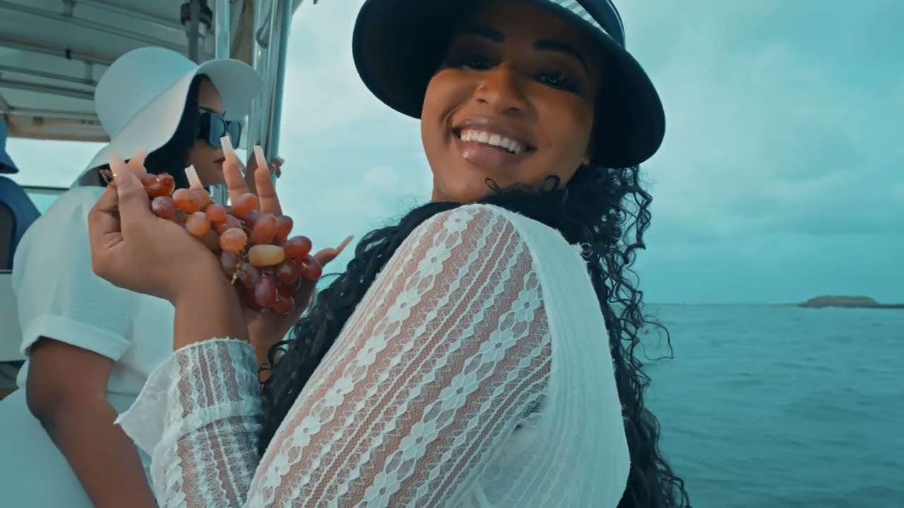 BM Jaay - NAPP&Eacute; Feat @SambaPeuzzi & @bassthioung ( Clip Officiel )
