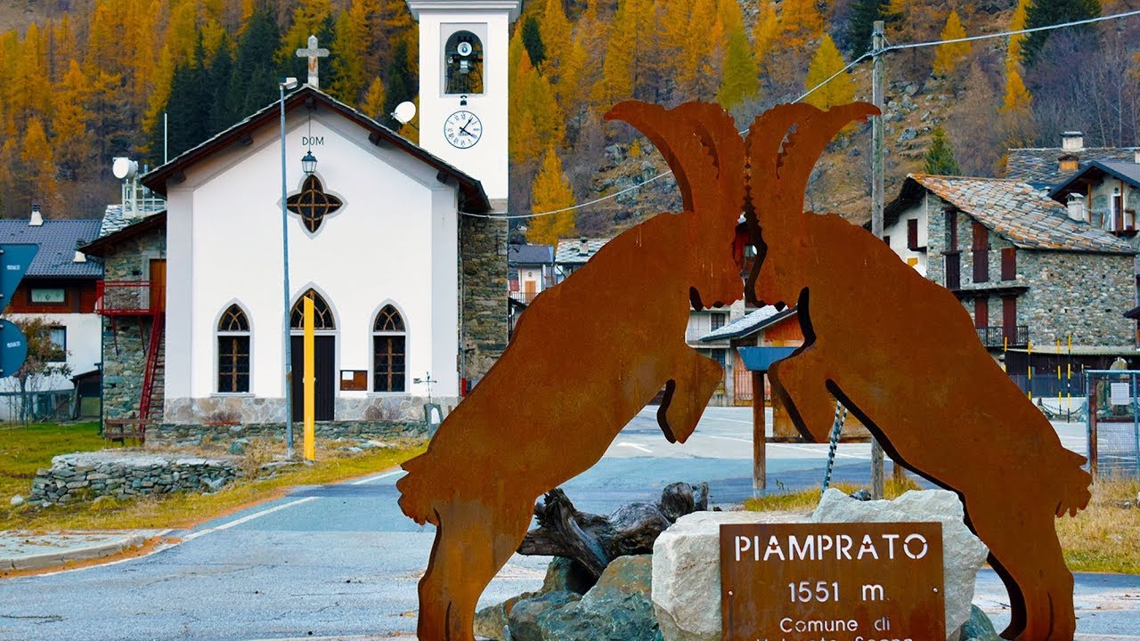 Piamprato Frazione di Valprato in Valle Soana in autunno - Torino - Piemonte - Borghi di montagna