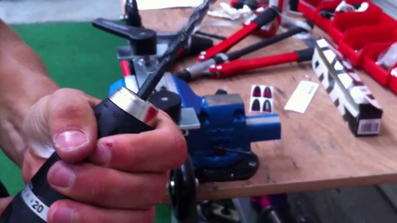 Guide of Preparation to Fix a Rottefella Binding on a Barnett Roller Ski - short version