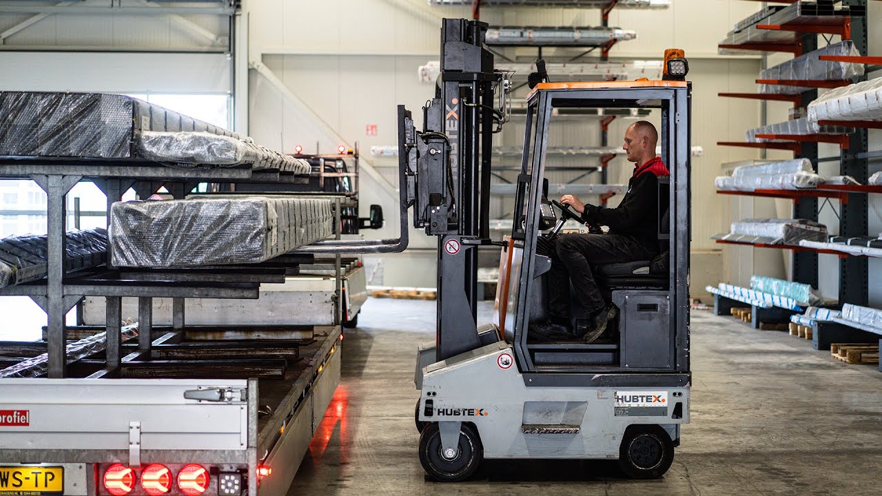 FluX Mehrwege Gegengewichtsstapler bei Zetprofiel im Einsatz | HUBTEX
