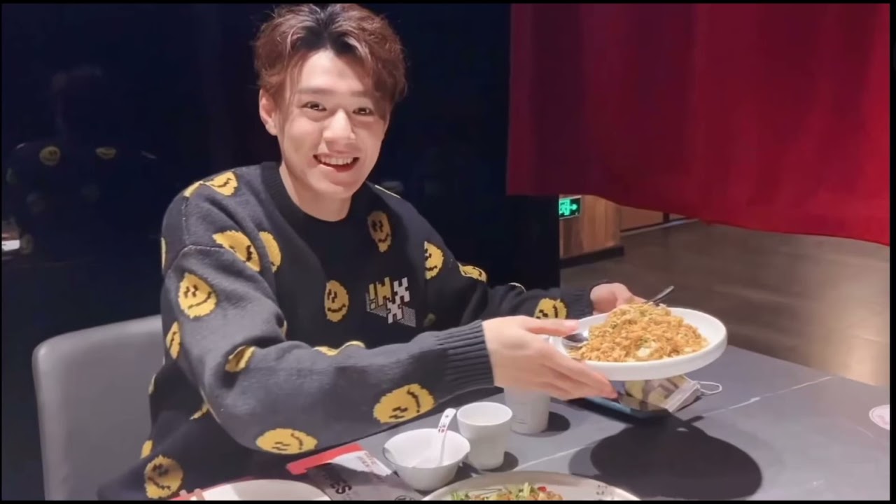 [Eng Sub] Killer and healer - Ian (Bochen) visited Zijun on filming set #恨君不似江楼月 #茅子俊 #易柏辰