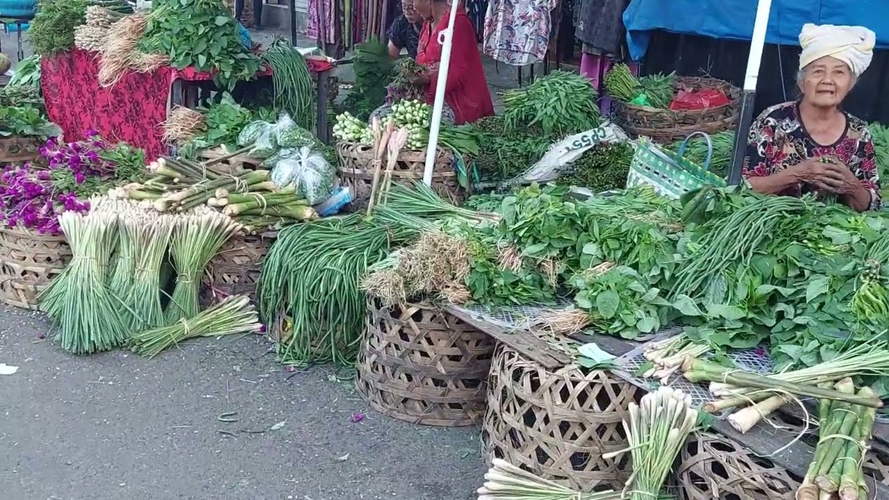 Традиционный рынок Даух Пала, Табанан, 30 июля 2023 г.