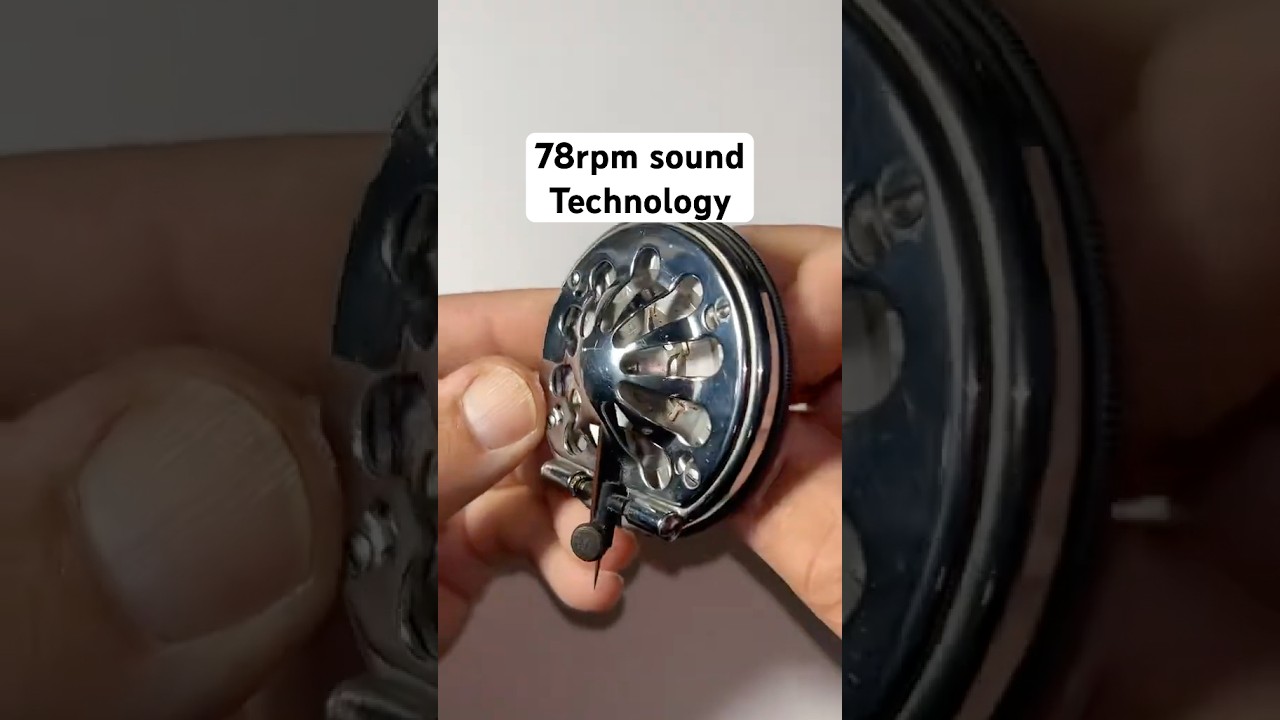 The magic of the 78rpm record.   #phonograph #78rpm #shellac