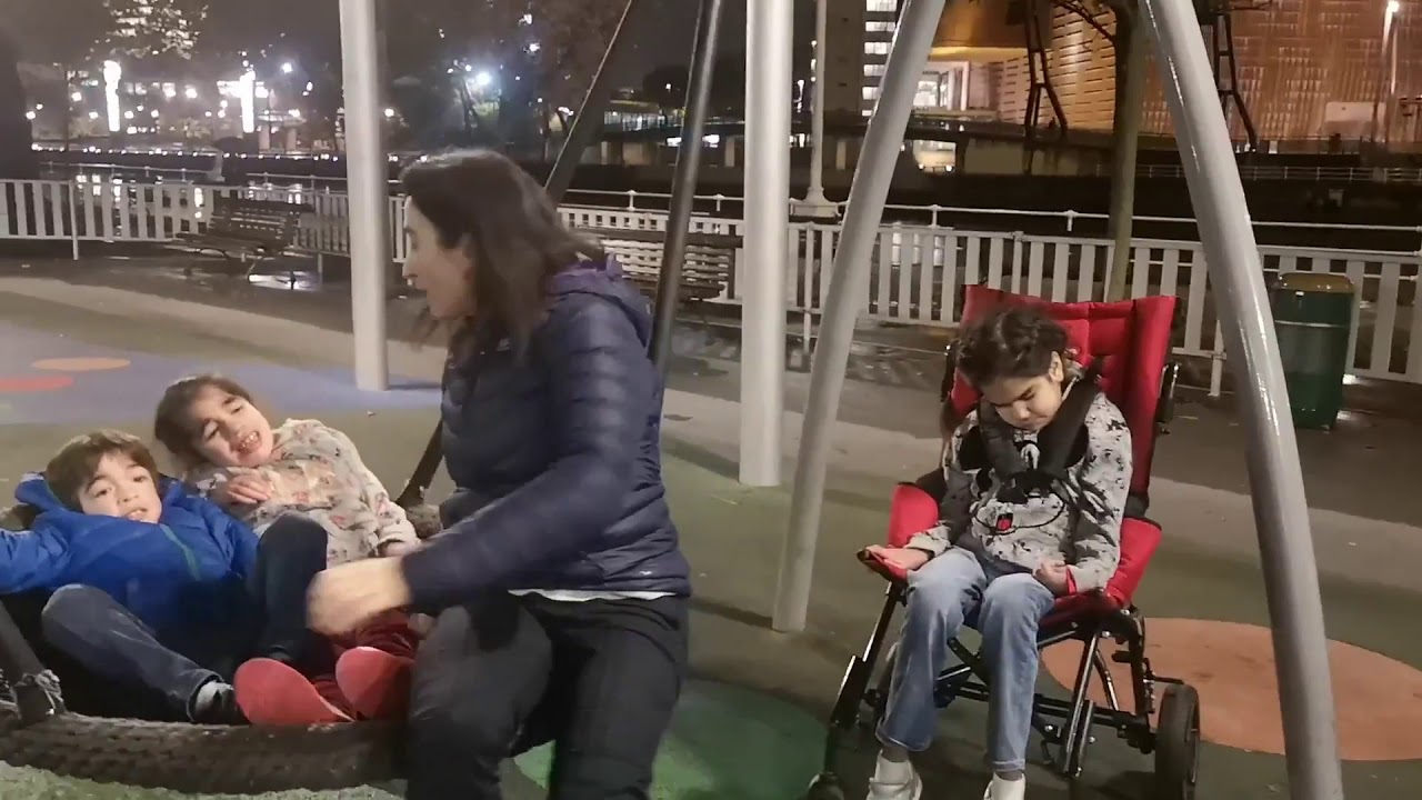 Entrevista a Naiara García de Andoin, madre de los tres niños bilbainos con Sanfilippo