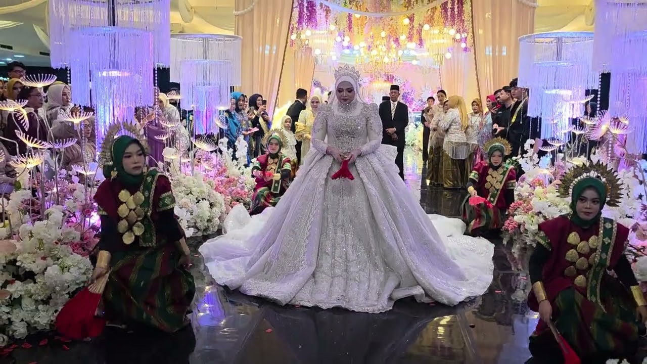 Tari Bugis bersama Mempelai