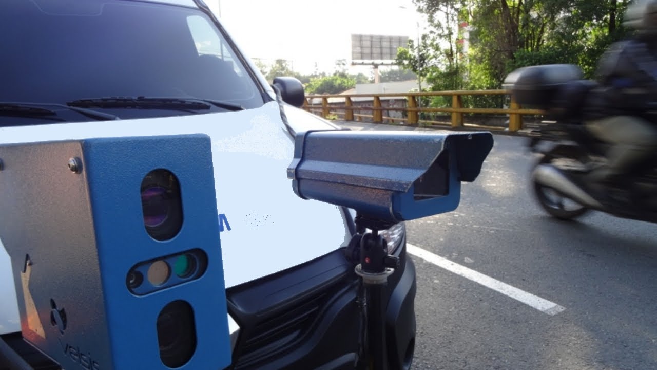 Manejando Carros de FOTOMULTA tomando fotos en CIUDADES y CARRETERAS ?