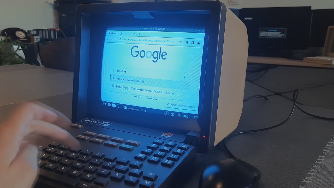 Insolite ! Il dope son Minitel avec un Raspberry pour surfer sur le web