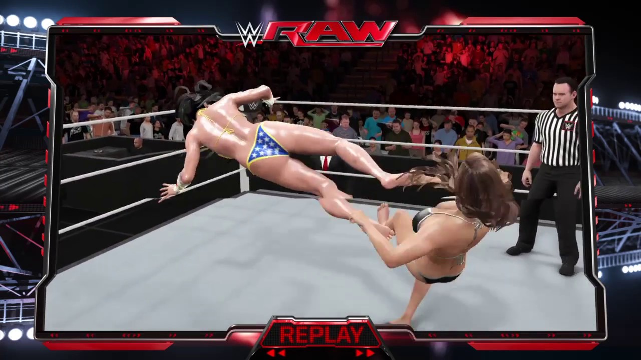 WWE 2K17 Wonder Woman vs. Stephanie McMahon with Triple H