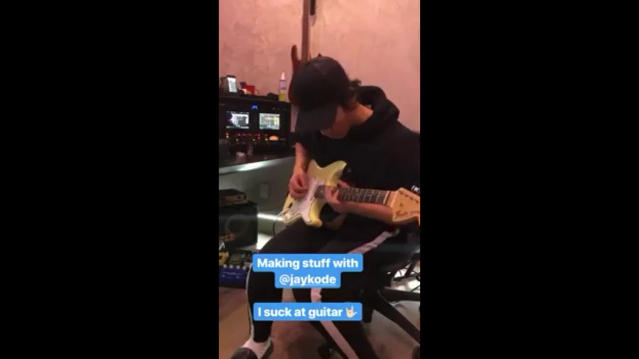 Vanoss/Rynx playing Guitar Pack