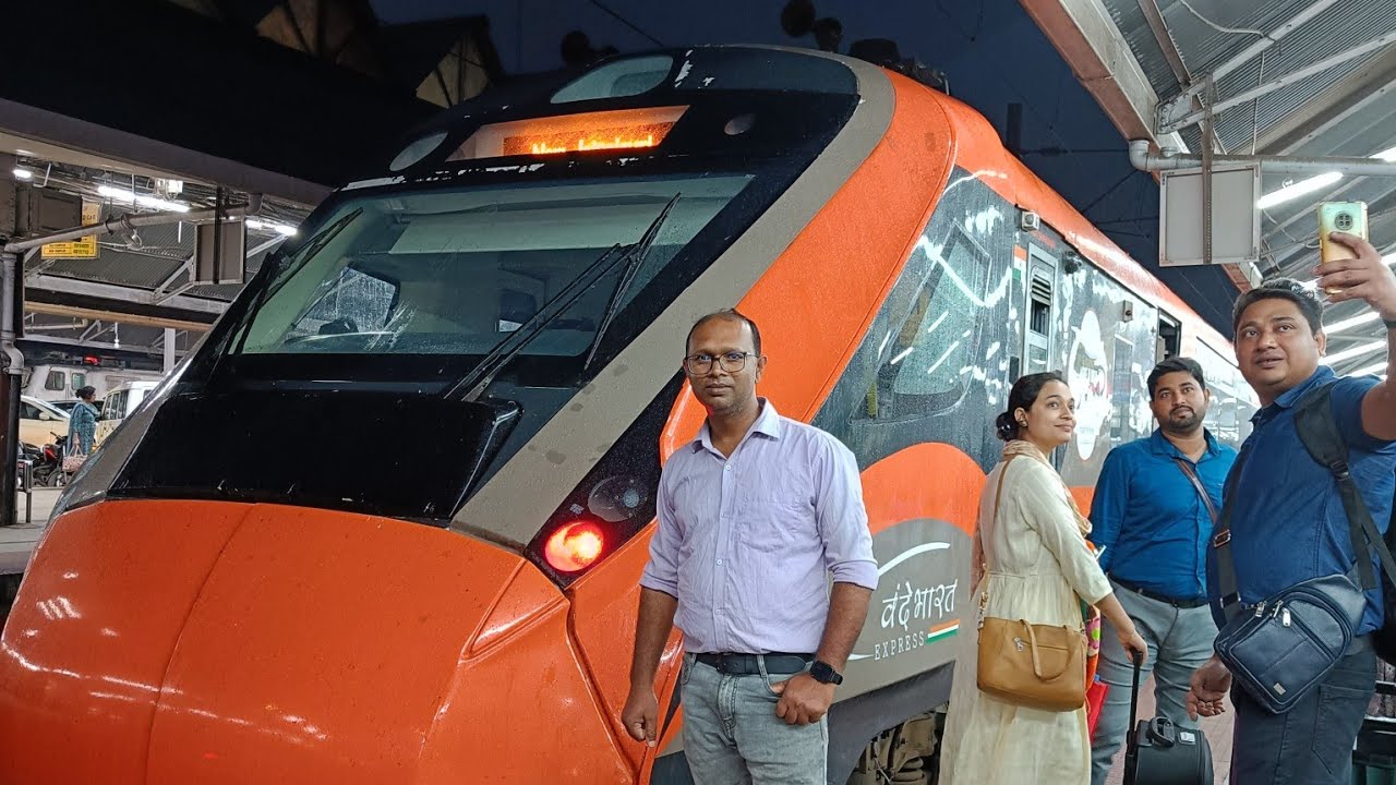 The 22301/22302 Howrah - New jalpaiguri vande Bharat Express // Howrah - NJP vande Bharat Express