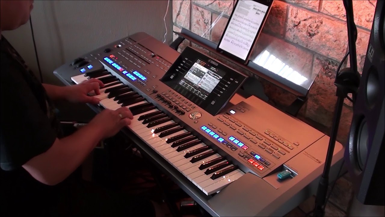 'O sole mio -  It's now or never (cover by DannyKey) on Yamaha keyboard Tyros5