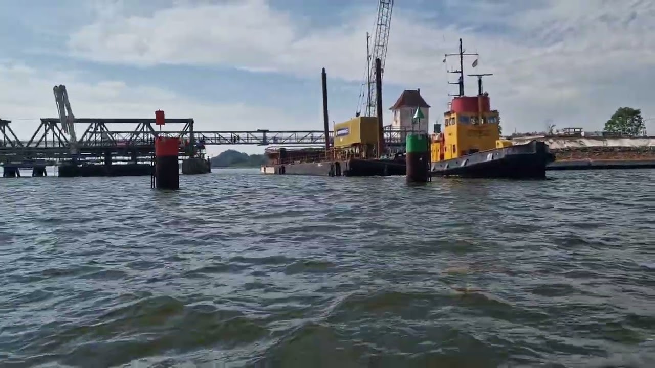 Lindaunisbrücke Schlei Schlauchboottour Richtung Schleswig September 2024 - Die Baustellenbrücke ;)