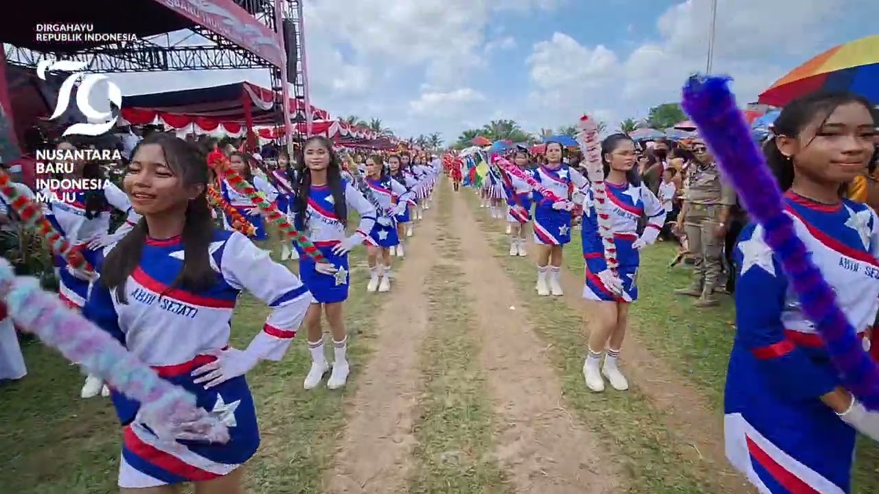 DRUMBAND SMP ABDI SEJATI DISAKSIKAN OLEH BAPAK BUPATI SIMALUNGUN DALAM RANGKA HUT RI KE-79