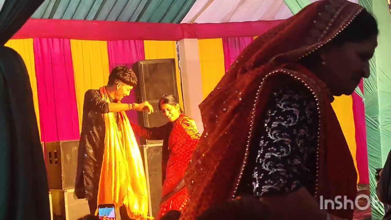 Mahila Sangeet mein #Aisa dance #dekhte rah gaye sab #aap log bhi dekhe ♥️❤️😱