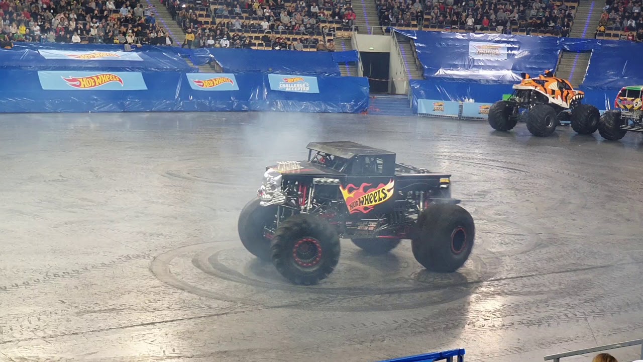 Hot Wheels Monster Trucks Live - Ł&oacute;dź Polska 11-01-2020
