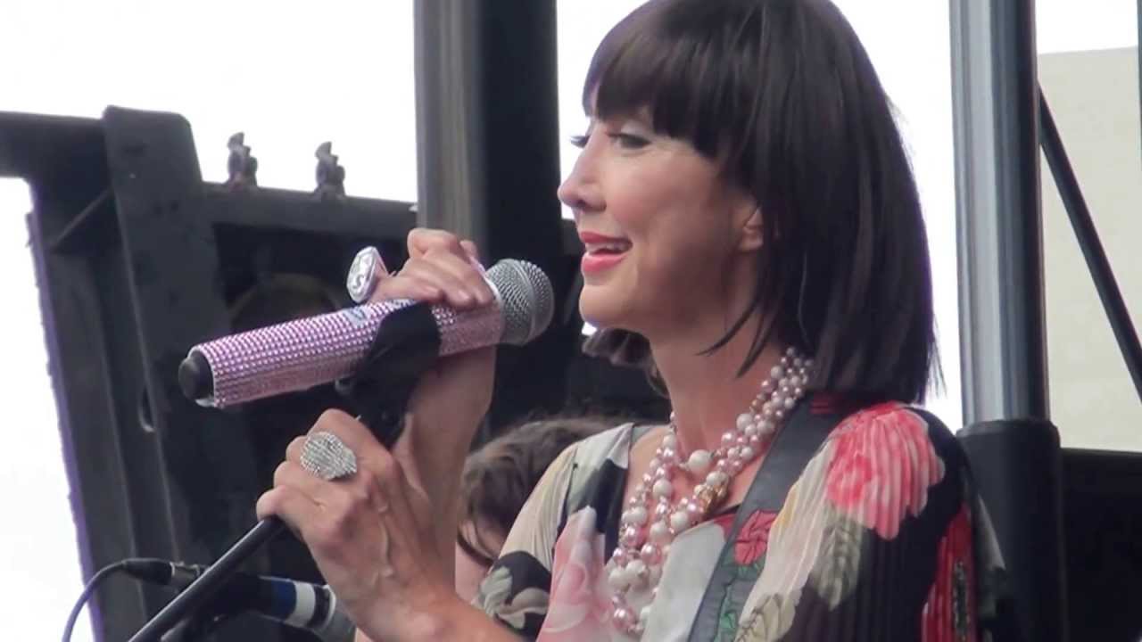 Pam Tillis & Lorrie Morgan - Shake The Sugar Tree (#3 -1992)