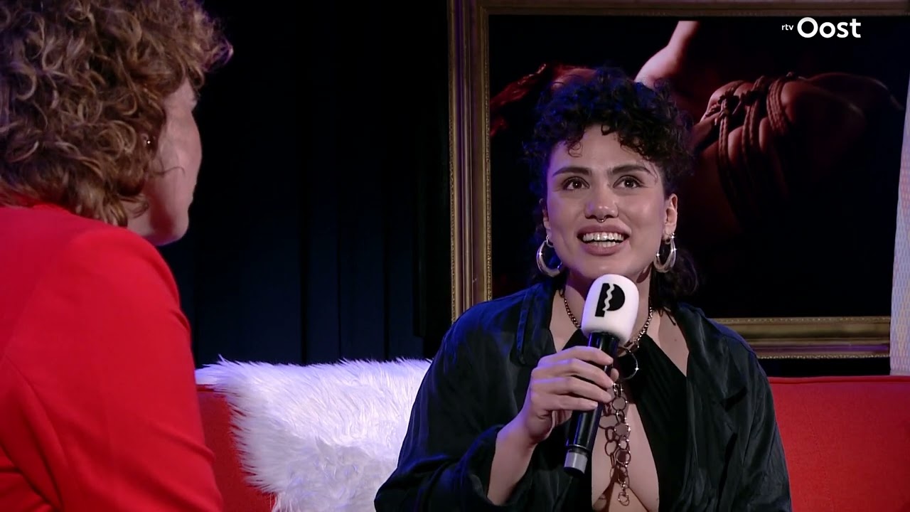 Bella Luna, ongemak bij NONCHELANGE, dialect bij Tweeduuster en Erik Neimeijer| SPUNCK Podium