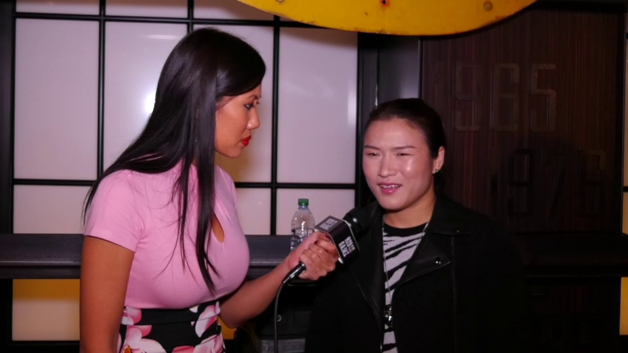 Zhang Weili explains conversation with Dana White about fighting Valentina Shevchenko (Mandarin)