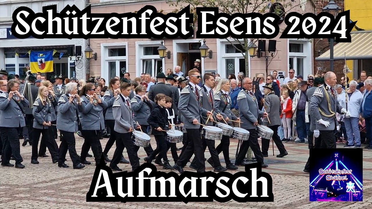 Schützenfest Esens 2024 - Aufmarsch der Vereine und Kapellen auf dem Marktplatz