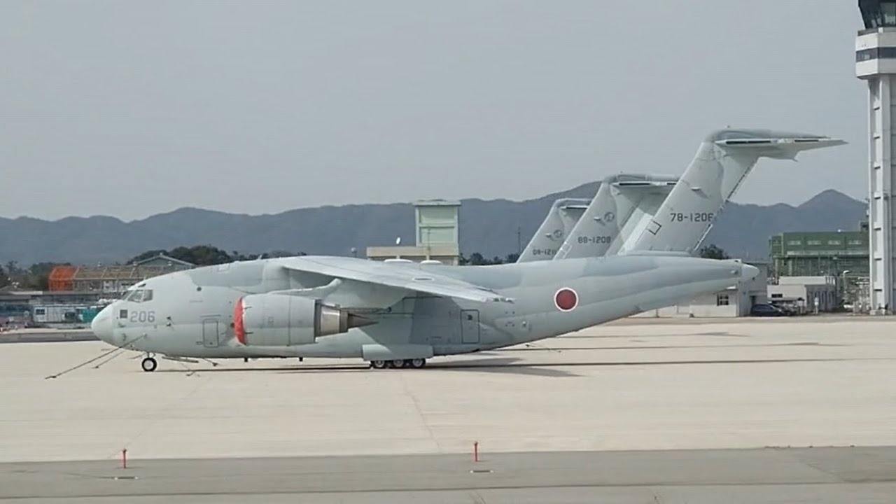 美保基地と自衛隊主力輸送機C2　by JA4MSM
