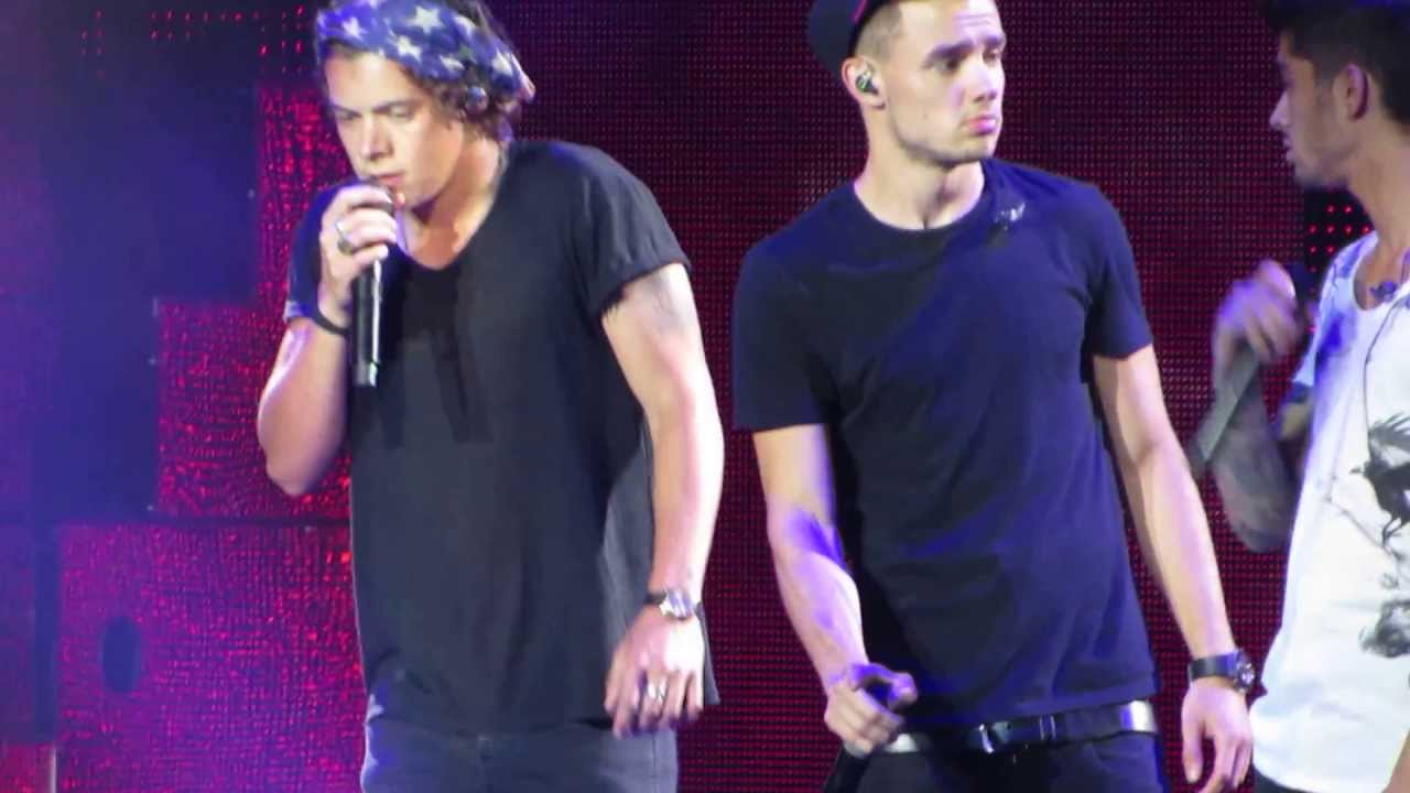 One Direction - She's Not Afraid - Aug 8th Staples Center, LA