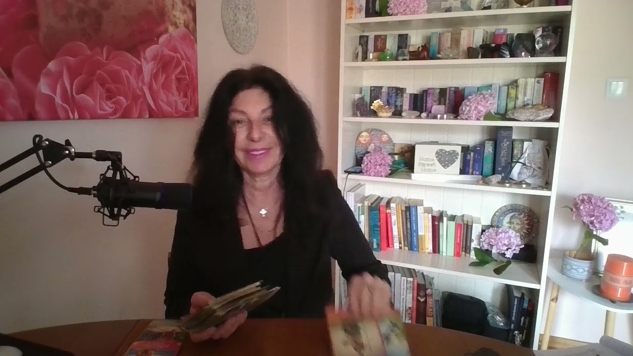 VIRGO - 💝💐💕REALIZING THERE'S NO ONE LIKE YOU! PLANNING TO WIN YOUR HEART! #VIRGO #VIRGOTAROTREADING